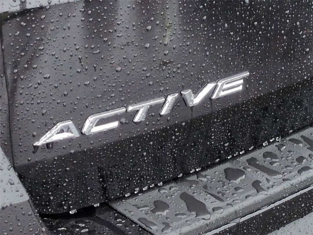 2026 Ford Explorer Active - Image 28