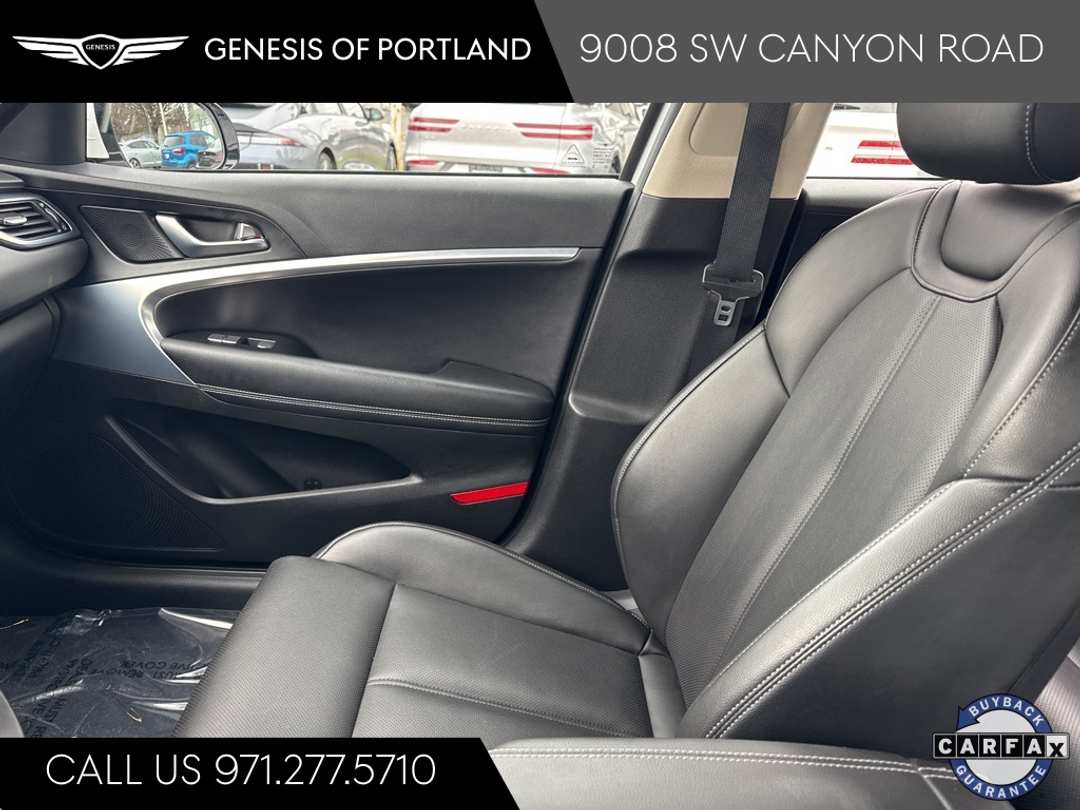 2023 Genesis G70 2.0T - Image 25