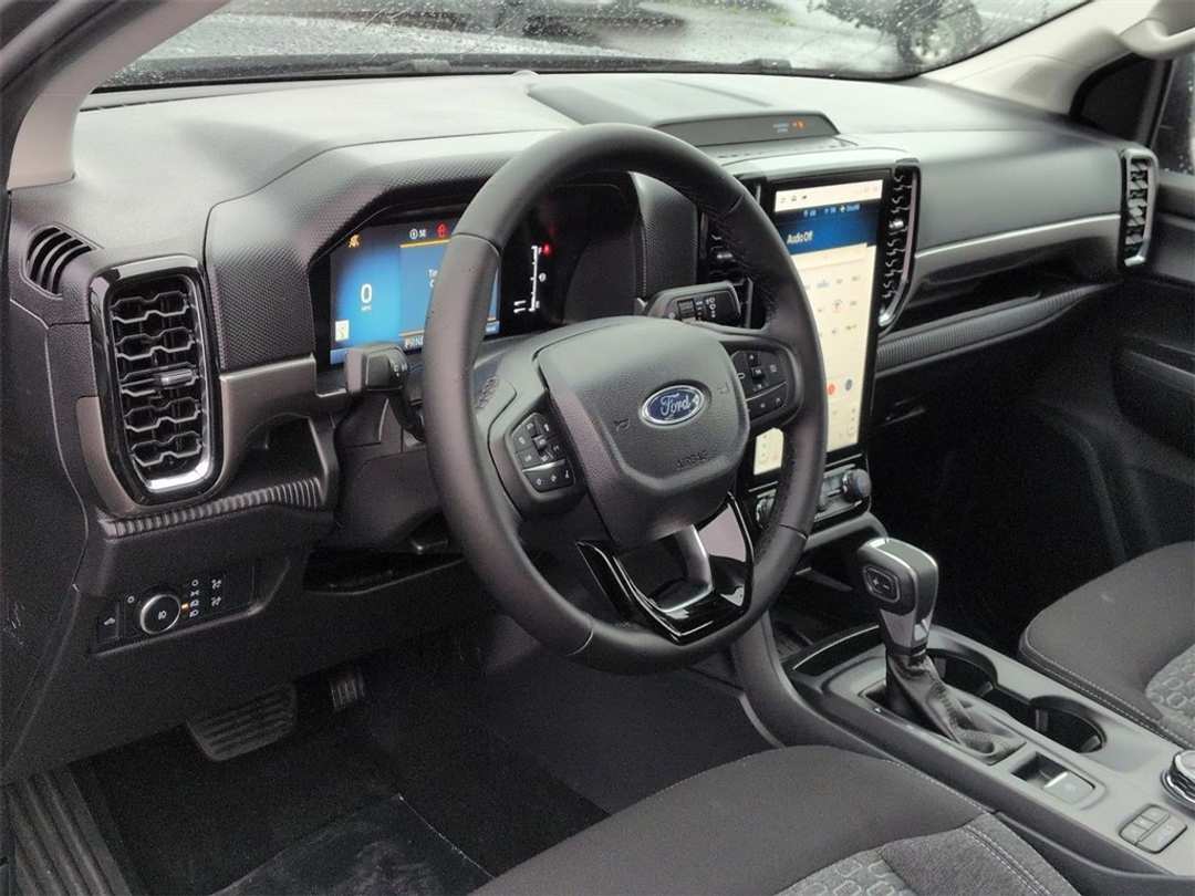 2025 Ford Ranger XLT - Image 12