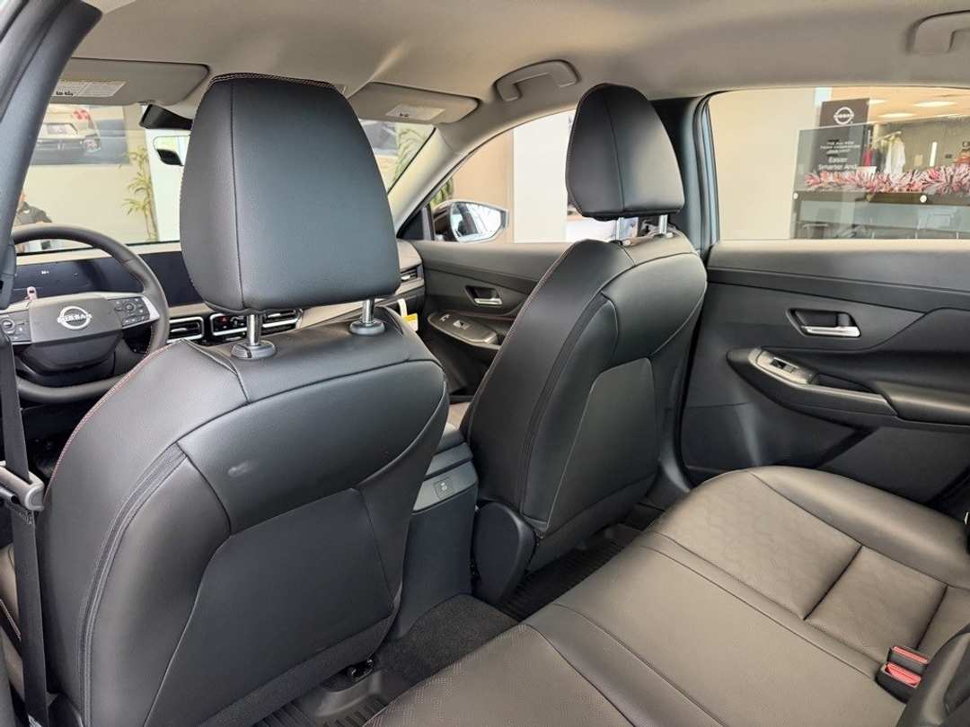 2026 Nissan Sentra SR - Image 32