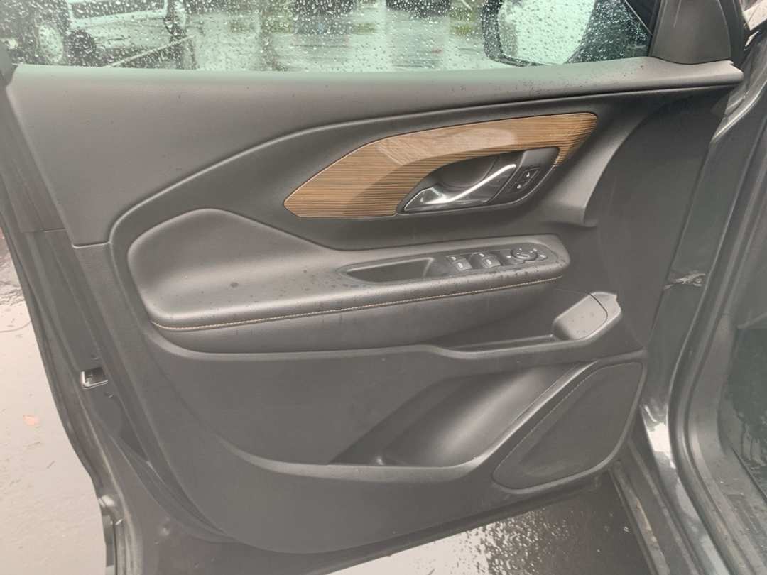 2021 GMC Terrain SLE - Image 10