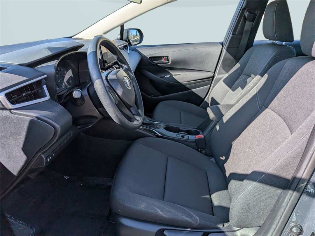 2025 Toyota Corolla LE - Image 14
