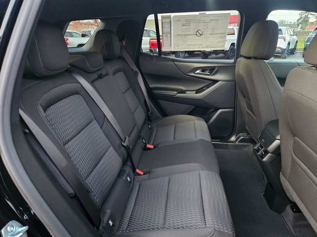 2026 Chevrolet Equinox LT - Image 32