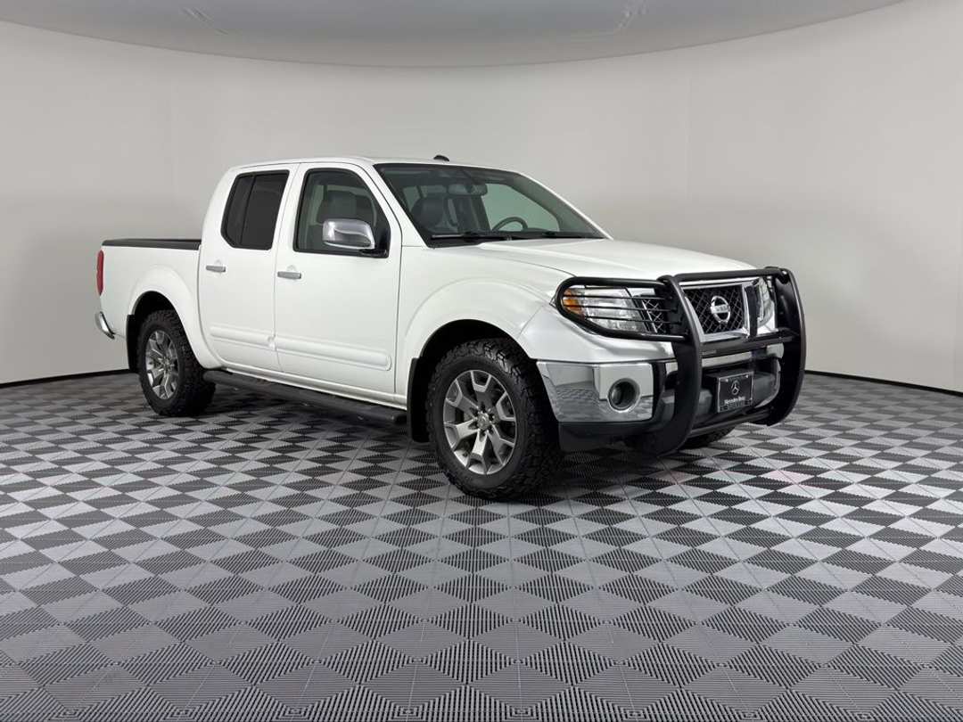2019 Nissan Frontier SL - Image 3