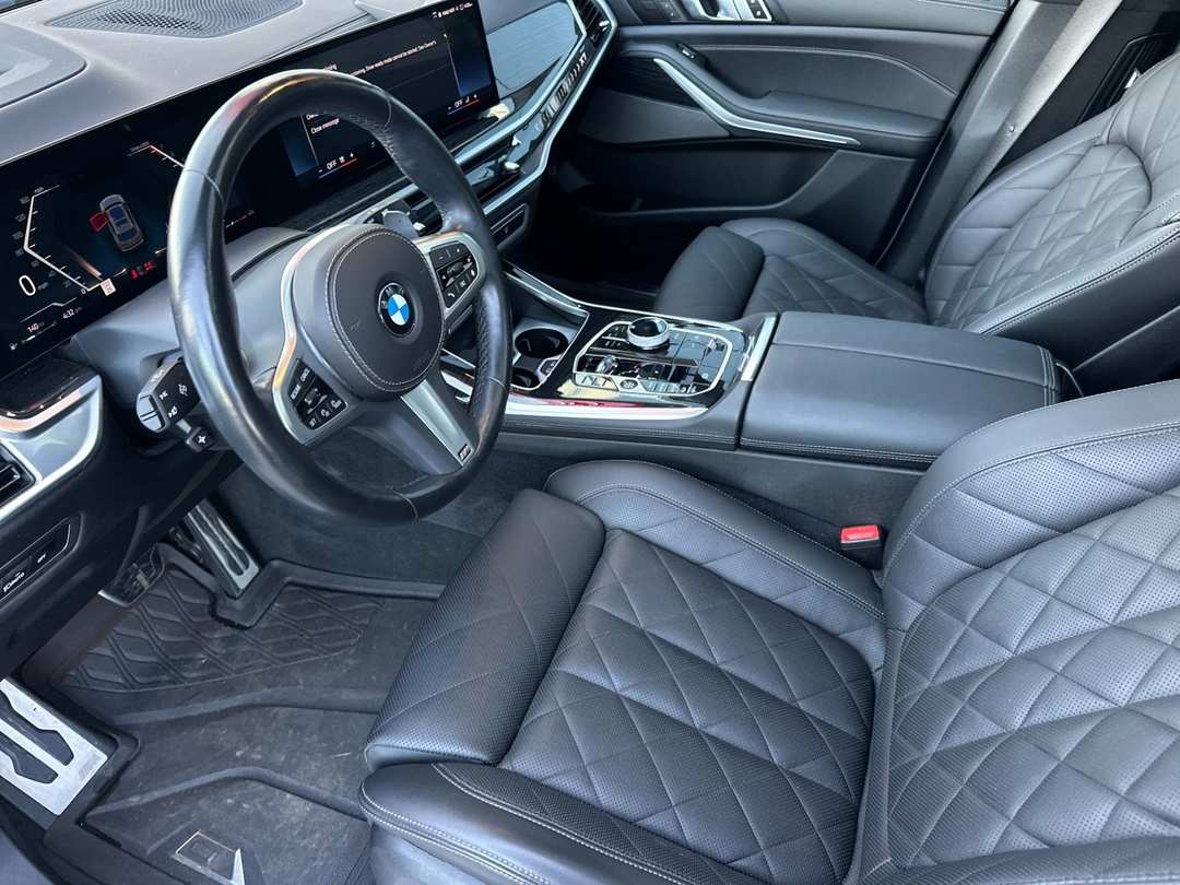 2024 BMW X7 xDrive40i - Image 9