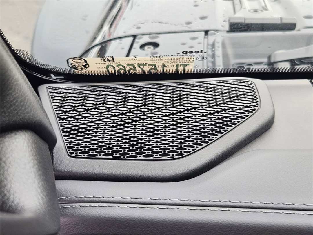 2026 Jeep Gladiator Rubicon - Image 12