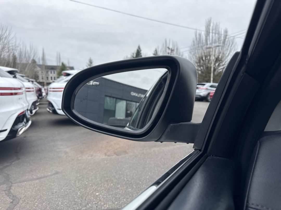 2016 Toyota Avalon - Image 37