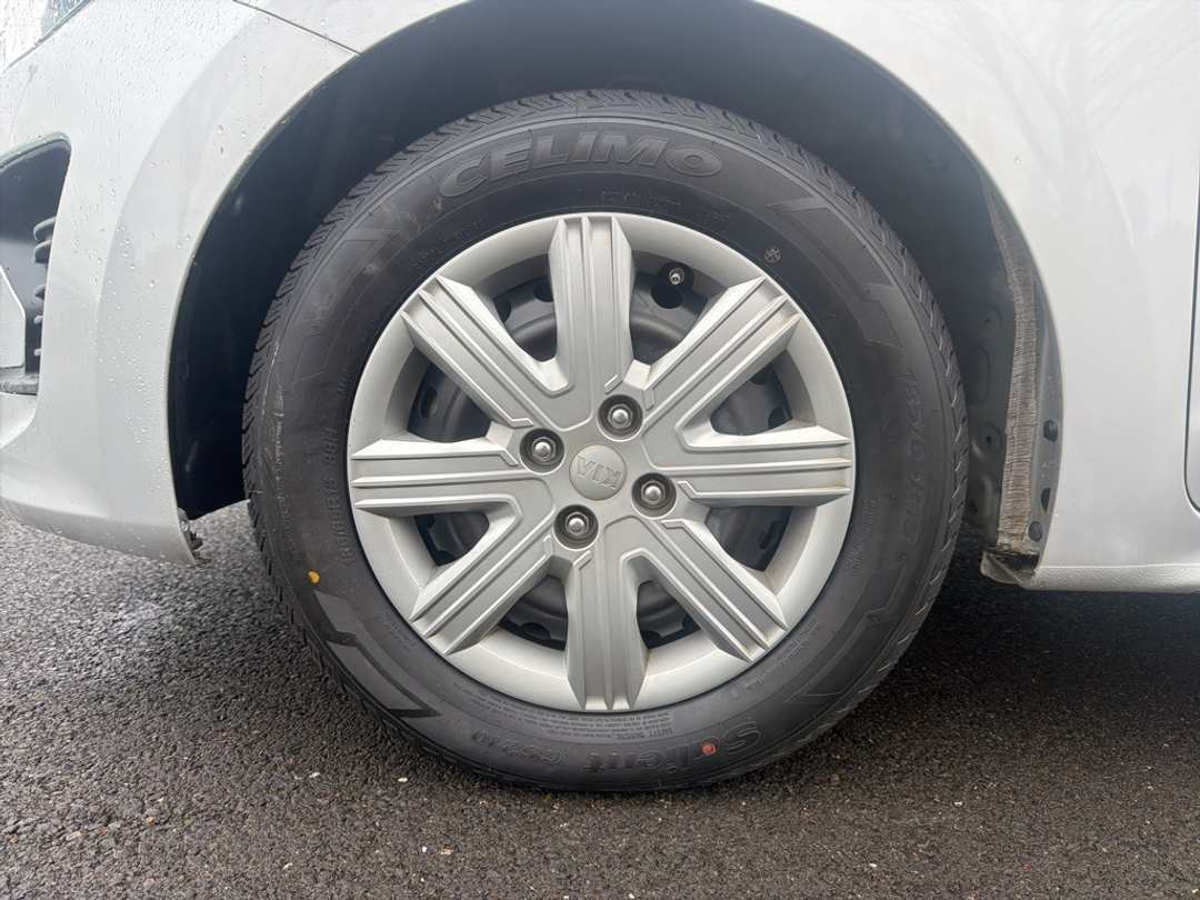 2021 Kia Rio LX - Image 9