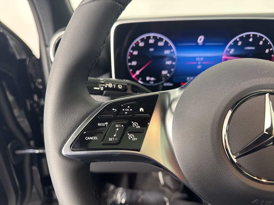 2026 Mercedes-Benz GLC GLC 300 - Image 28