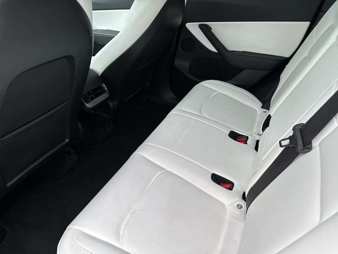 2021 Tesla Model Y Long Range - Image 10