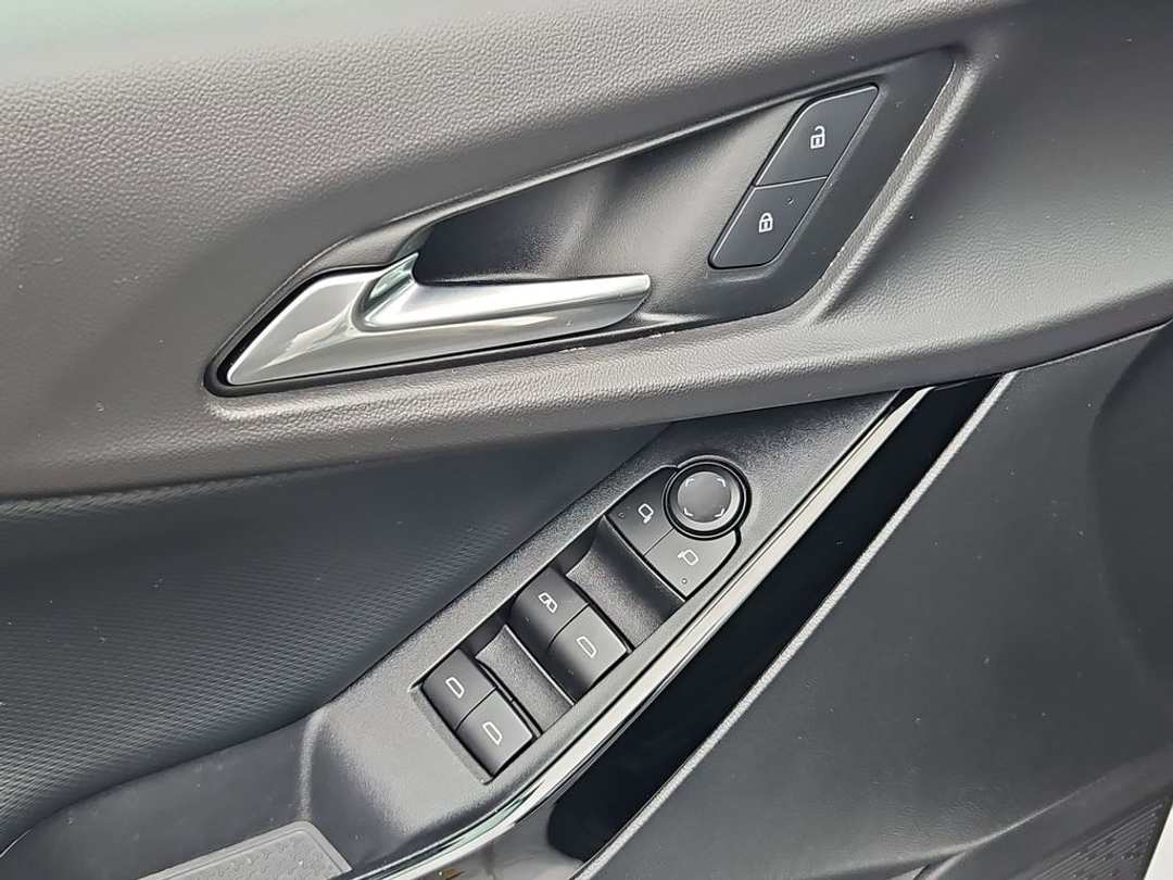 2025 Chevrolet Equinox LT - Image 11