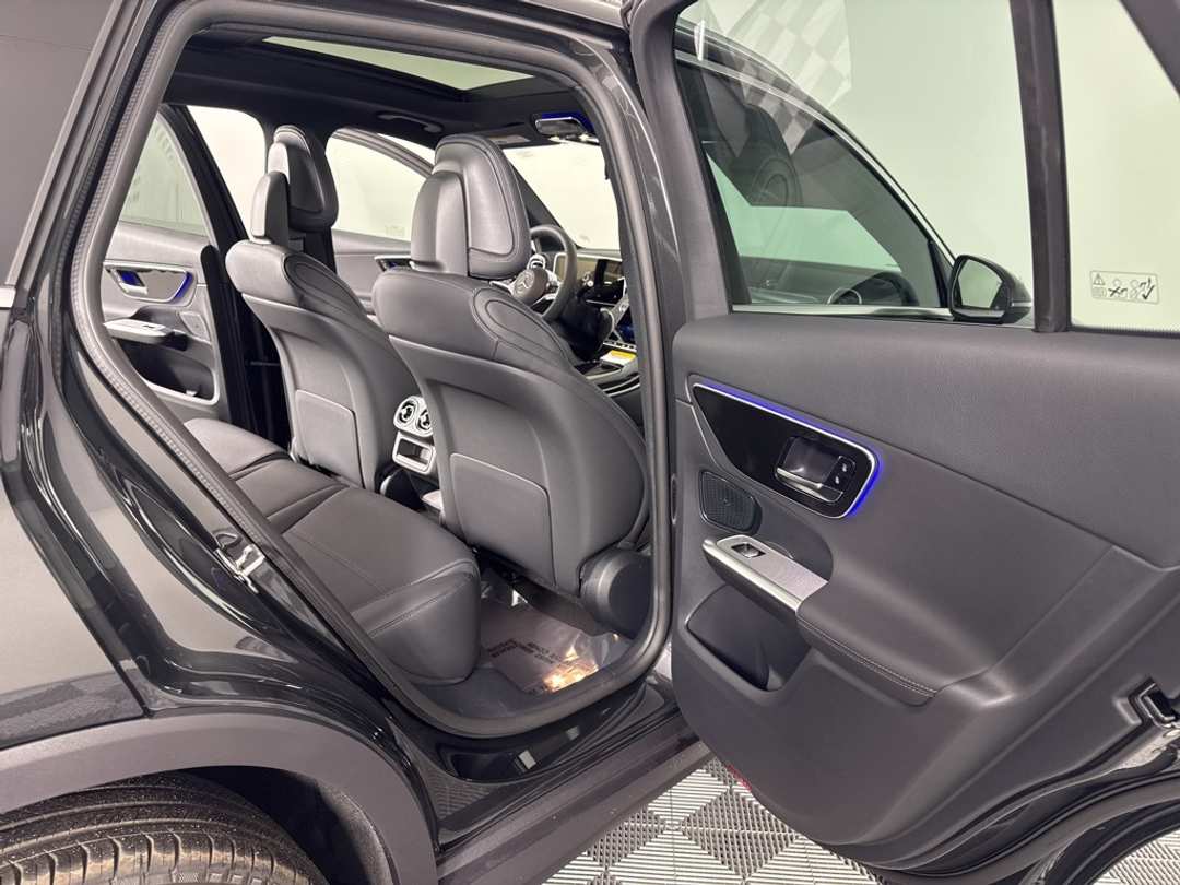 2026 Mercedes-Benz GLC GLC 300 - Image 15