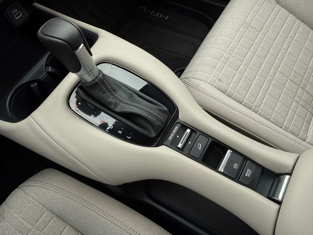 2025 Honda HR-V LX - Image 27