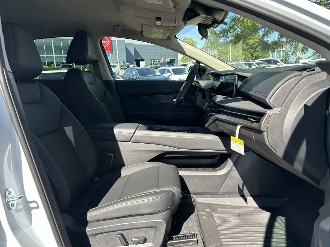 2025 Nissan Murano SV - Image 26