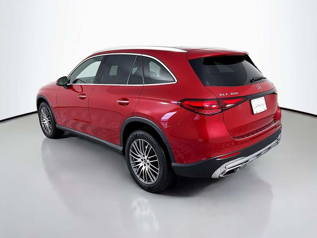 2026 Mercedes-Benz GLC GLC 300 - Image 3