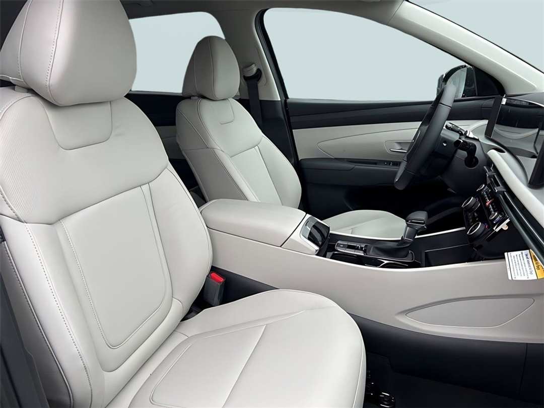 2026 Hyundai Tucson SEL Premium - Image 12