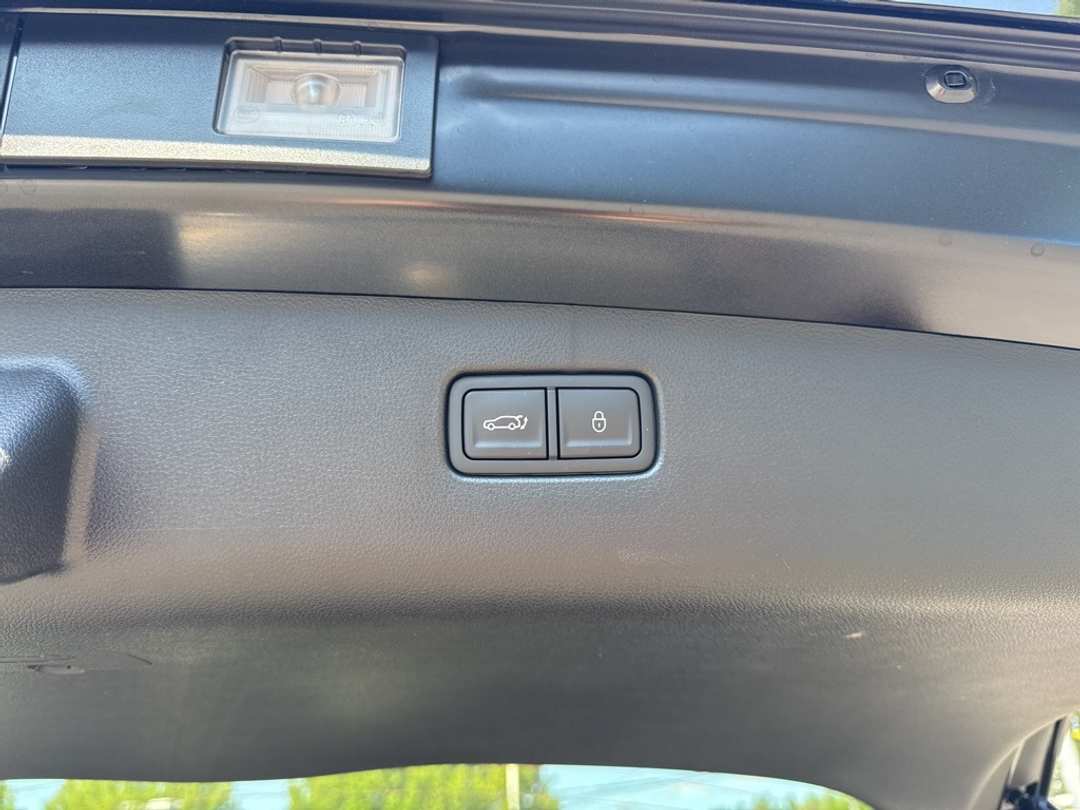 2026 Genesis Electrified Gv70 - Image 18