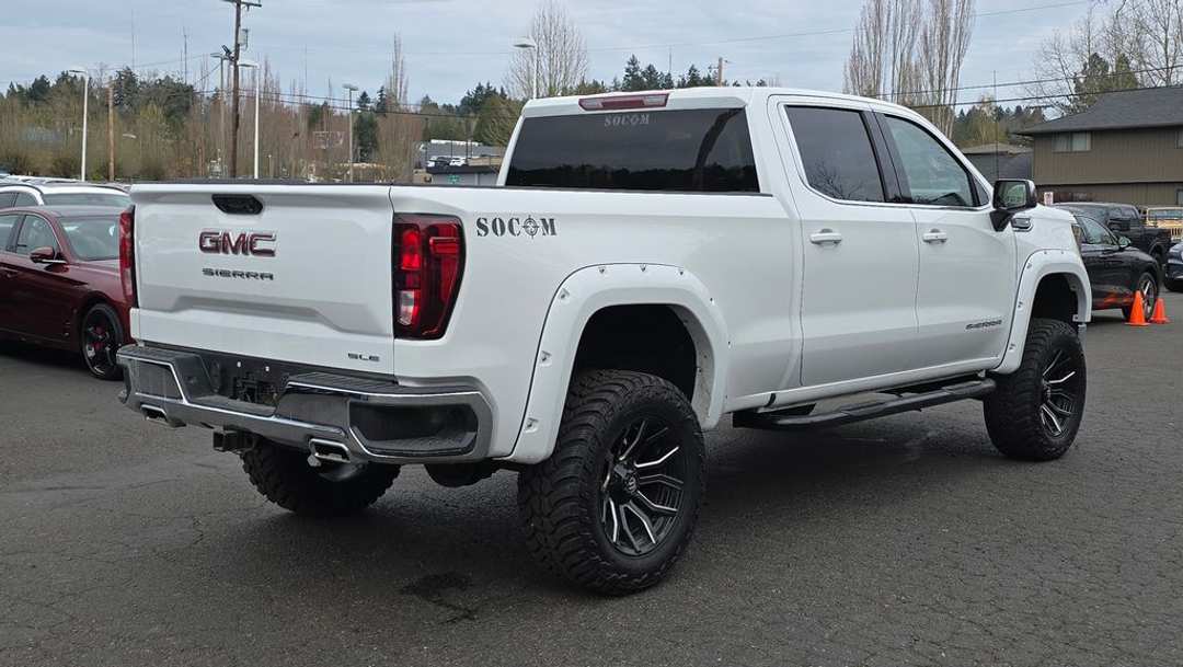 2024 GMC Sierra 1500 SLE - Image 3