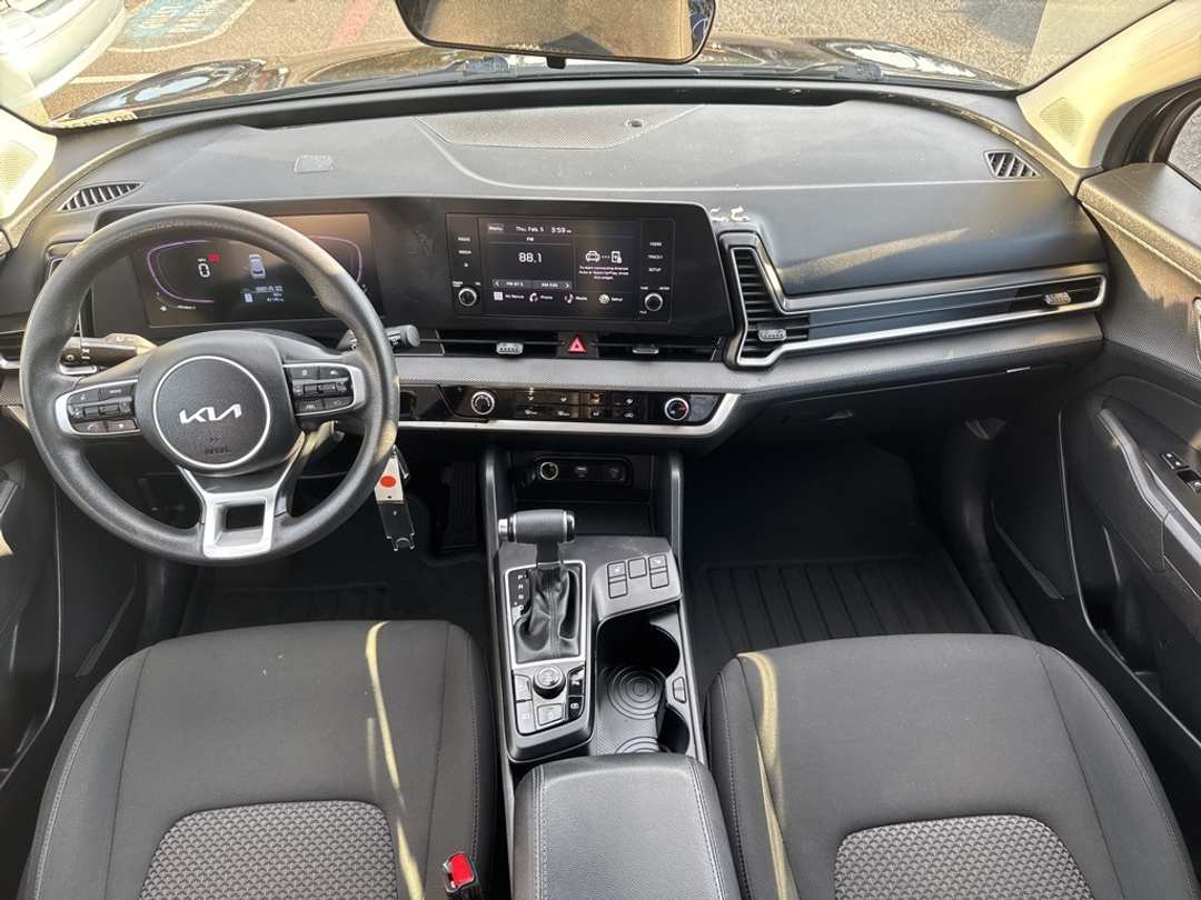 2024 Kia Sportage LX - Image 21