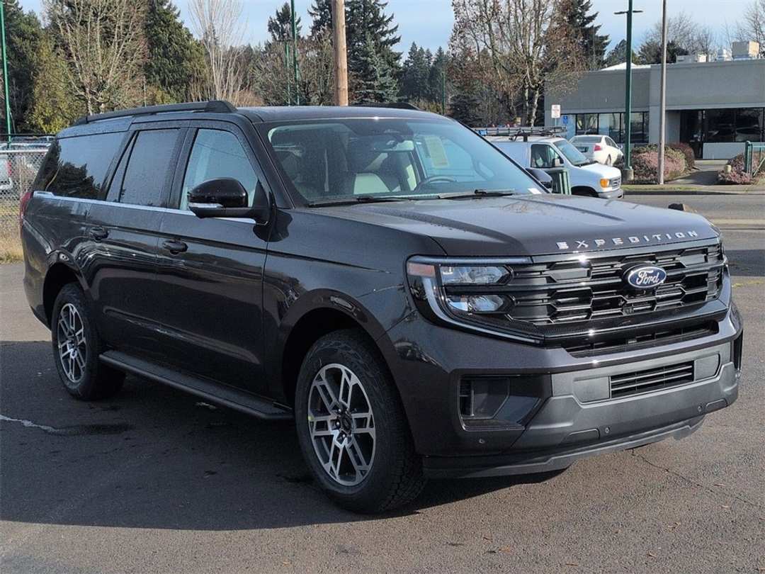 2026 Ford Expedition Max Active - Image 7