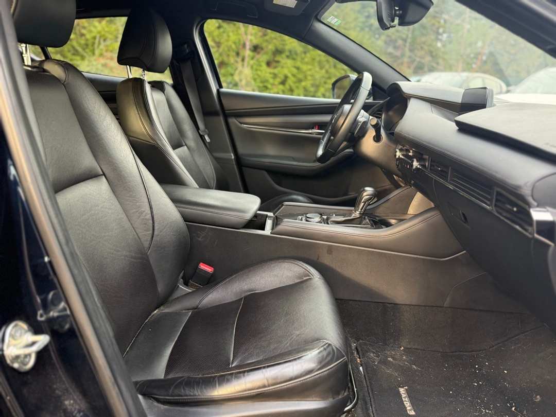 2020 MAZDA Mazda3 Premium - Image 16