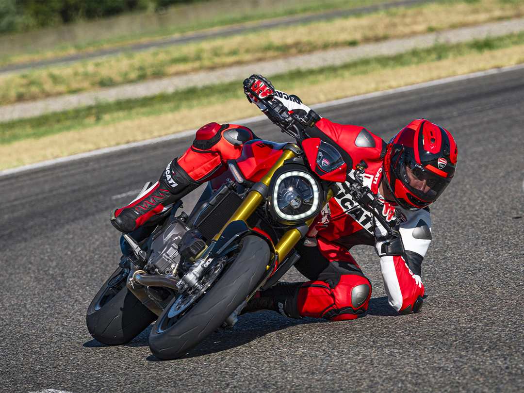 2025 Ducati Monster Sp - Image 18