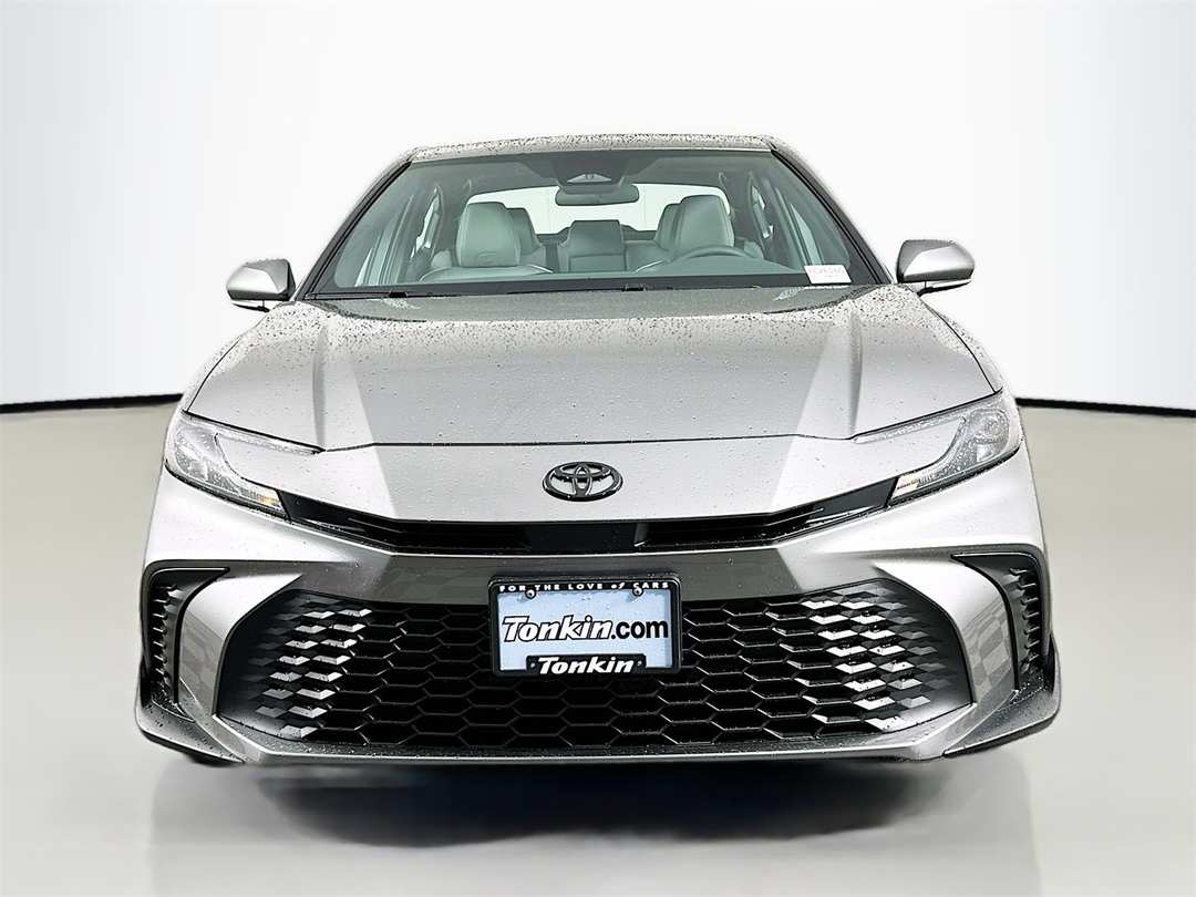 2026 Toyota Camry SE - Image 2