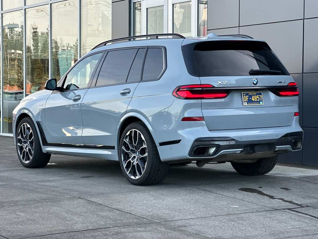 2024 BMW X7 xDrive40i - Image 5