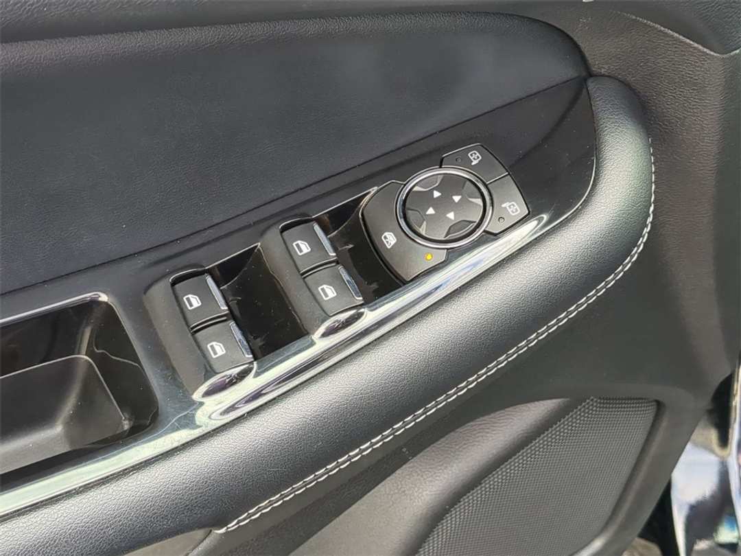 2017 Ford Edge Sport - Image 11