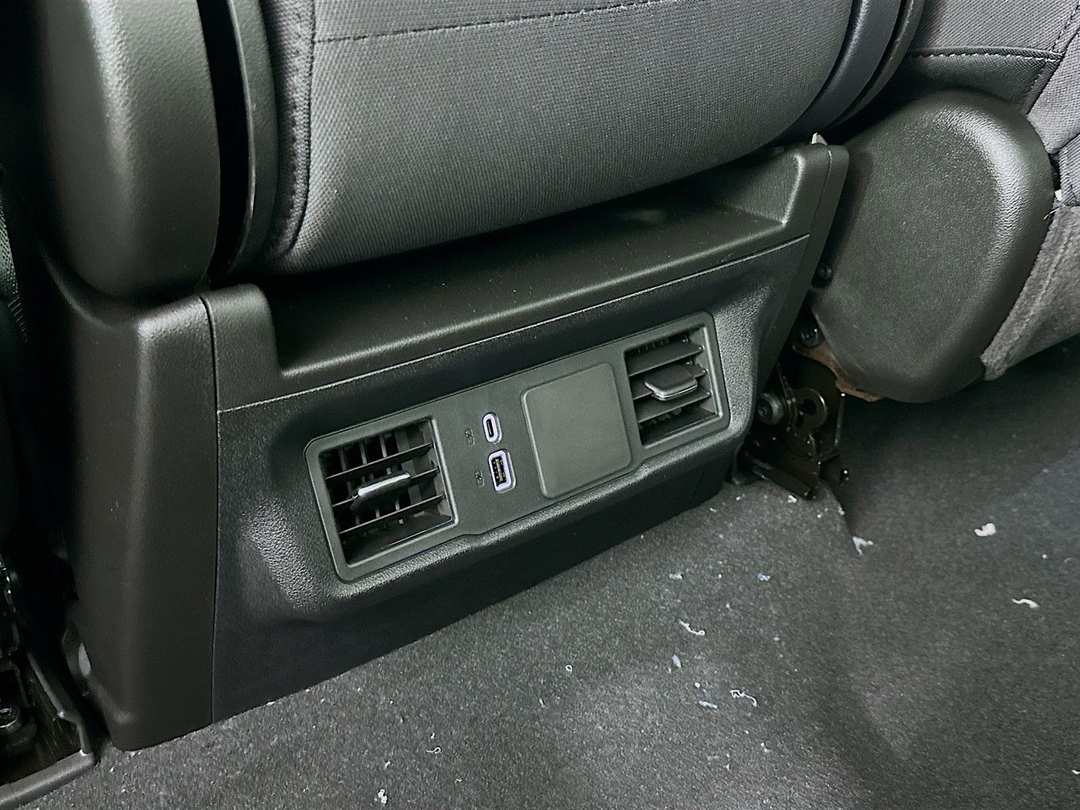 2025 Chevrolet Silverado 2500Hd Custom - Image 25