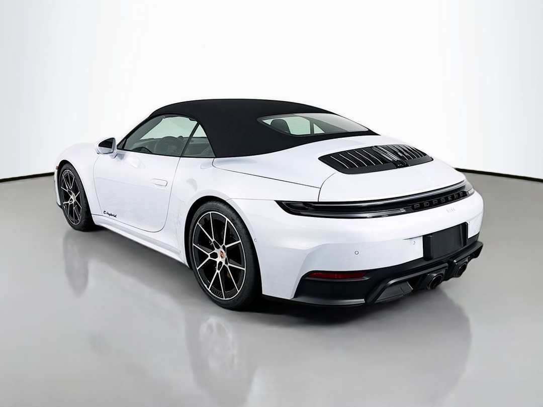 2026 Porsche 911 Carrera 4 GTS - Image 3