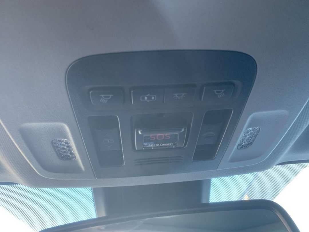 2019 Toyota Camry L - Image 23