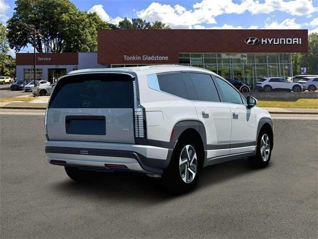 2026 Hyundai Ioniq 9 SE - Image 7