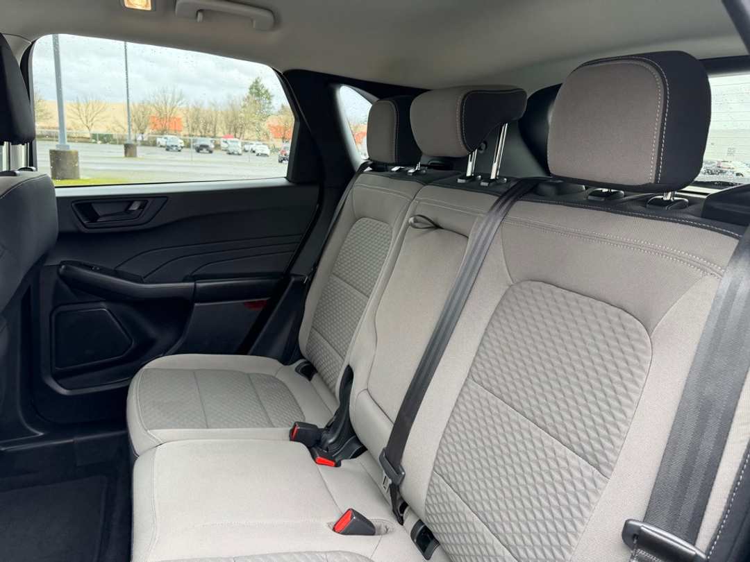 2022 Ford Escape SE - Image 32