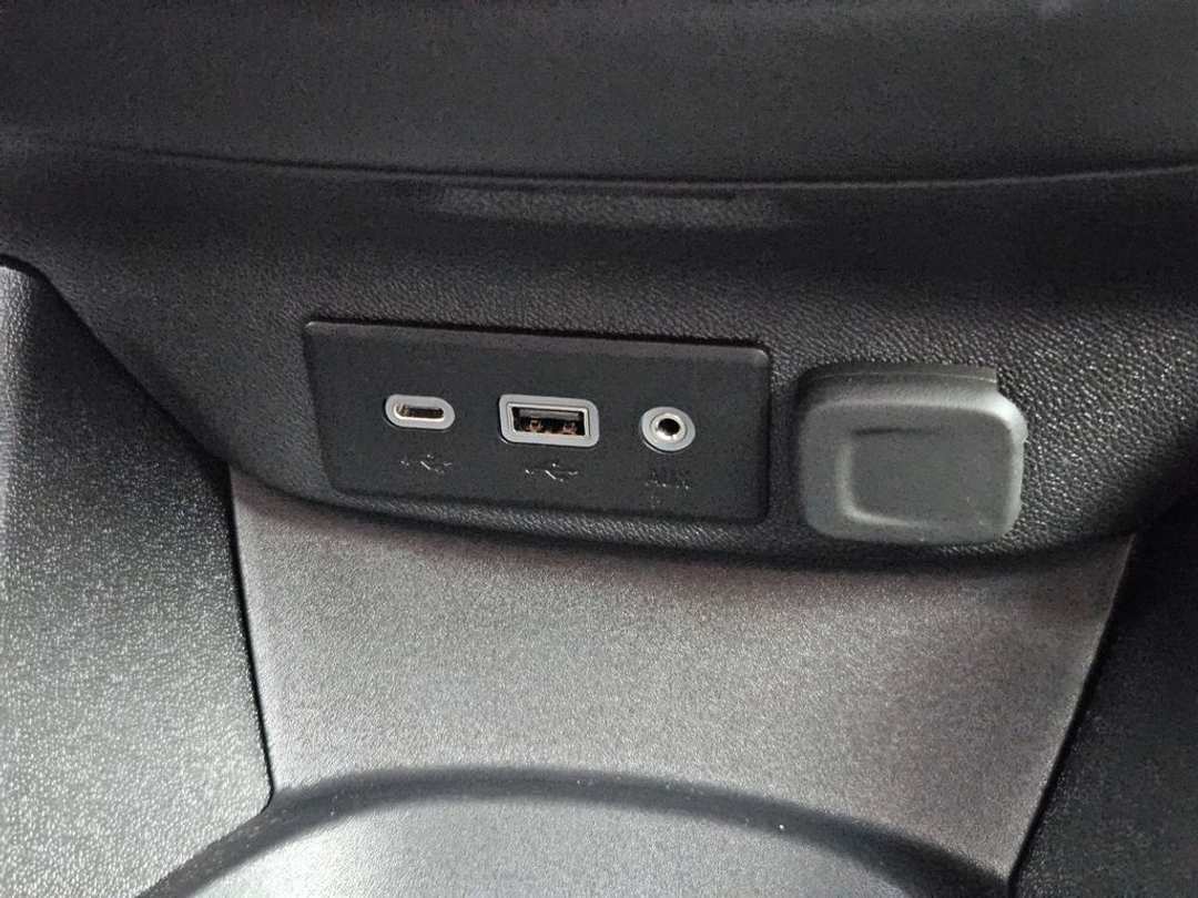 2025 Chevrolet Malibu LS - Image 23