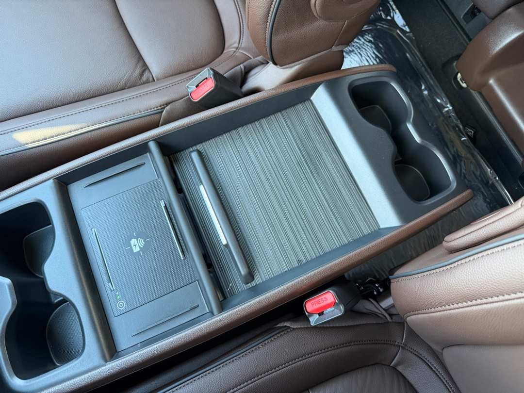 2026 Honda Odyssey Touring - Image 26