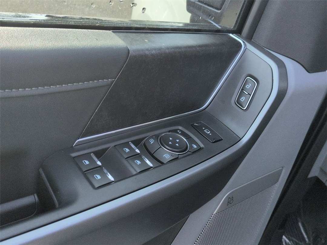 2026 Ford F-350Sd XLT - Image 10