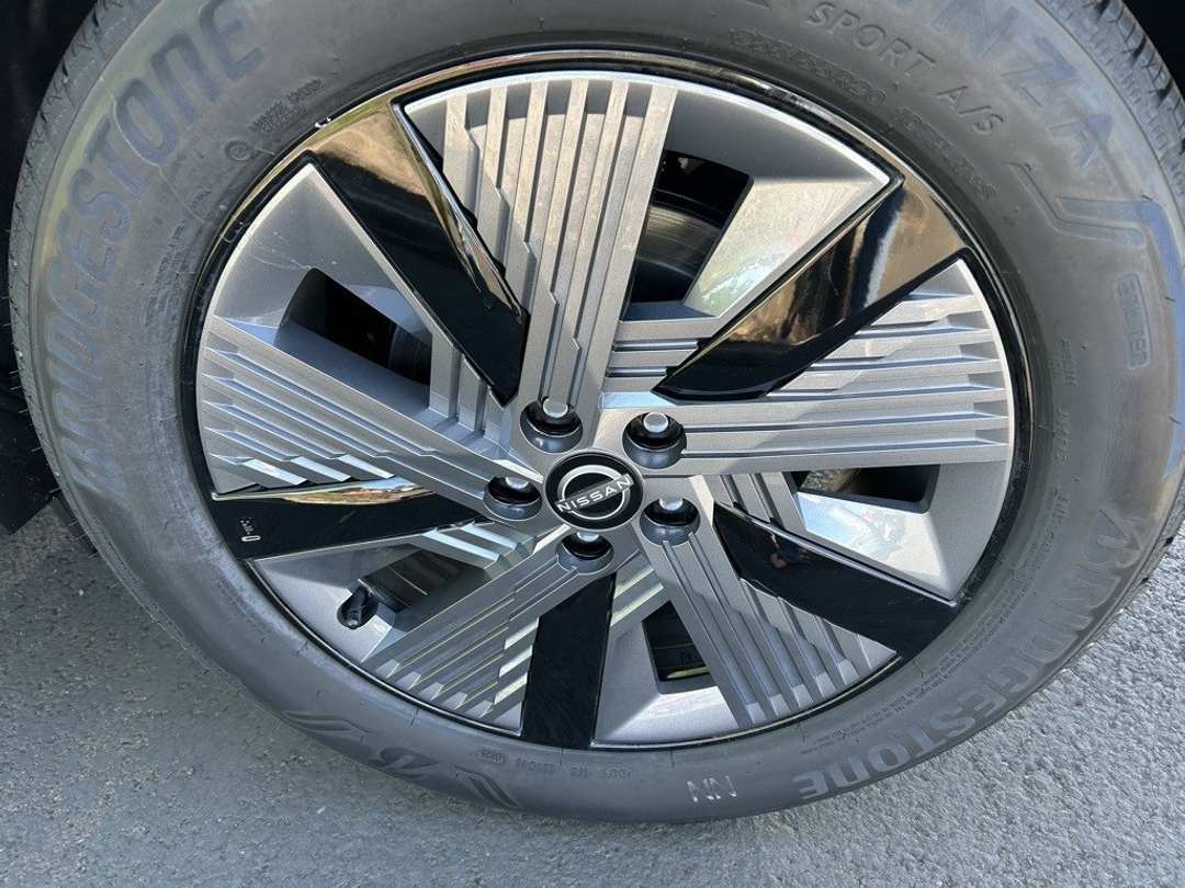 2025 Nissan Murano SL - Image 8