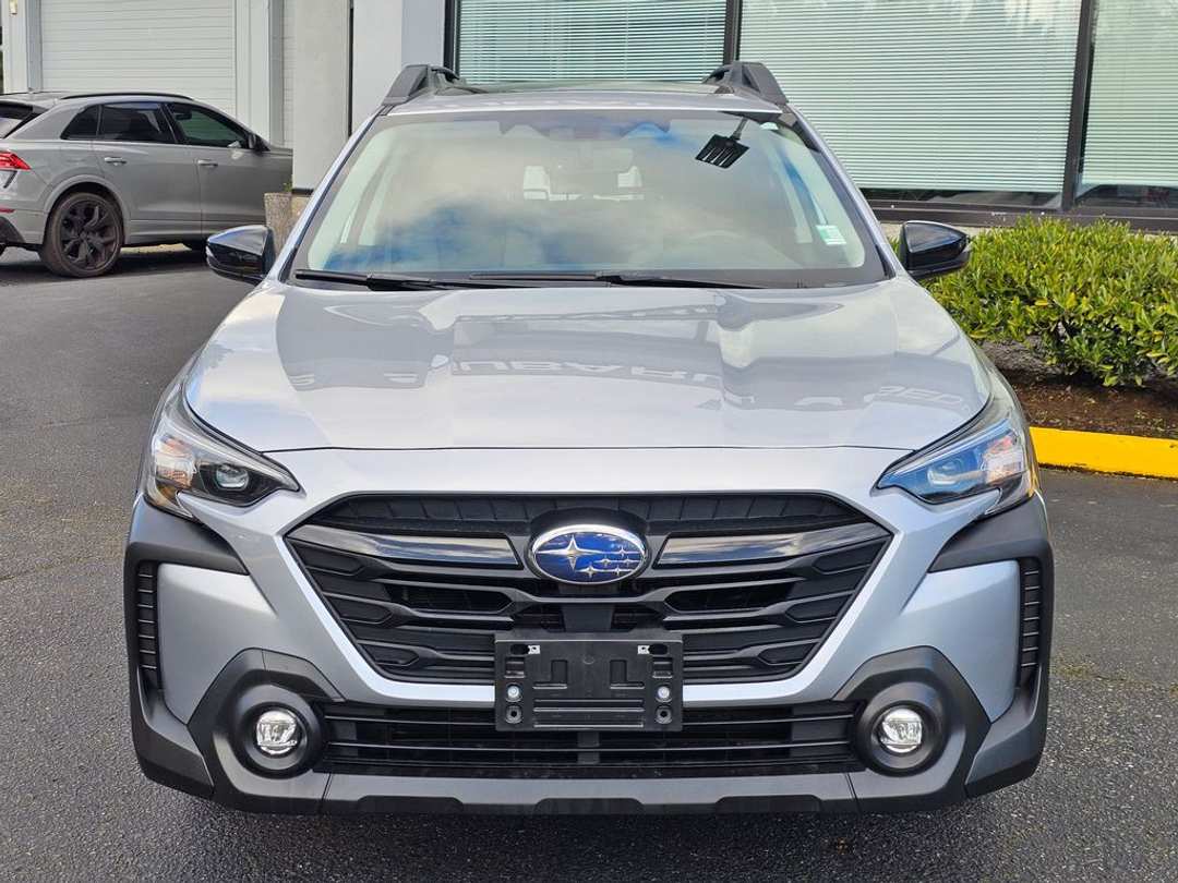 2023 Subaru Outback Onyx Edition - Image 2