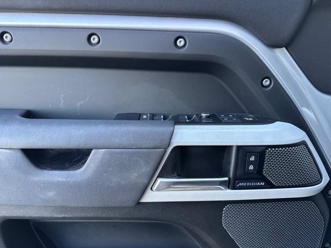 2020 Land Rover Defender 110 First Edition - Image 10