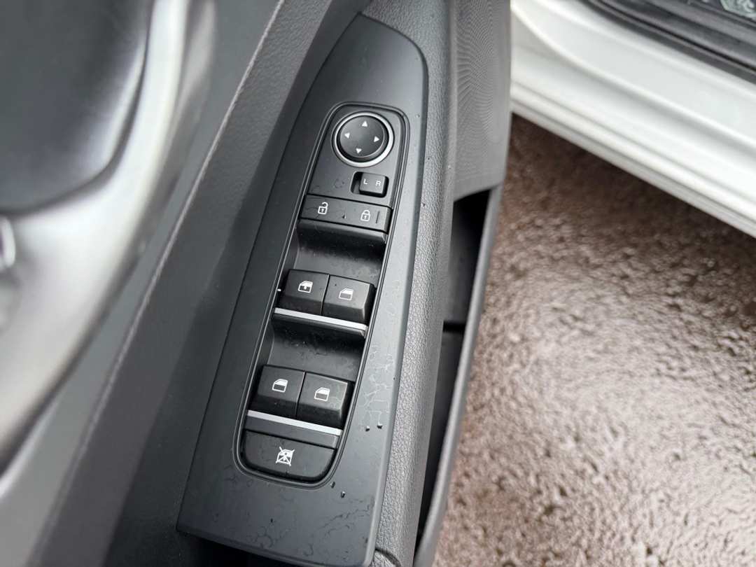 2021 Kia Forte LXS - Image 12