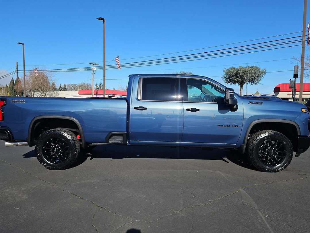 2026 Chevrolet Silverado 3500Hd LTZ - Image 7