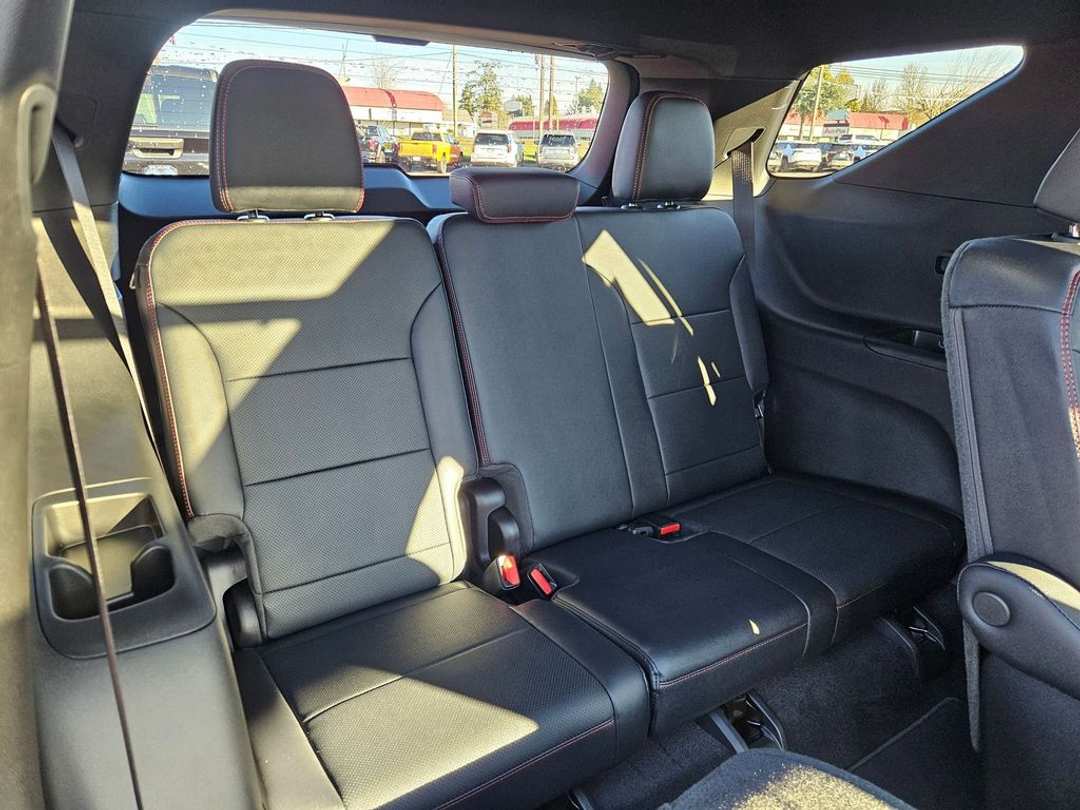 2026 Chevrolet Traverse RS - Image 35