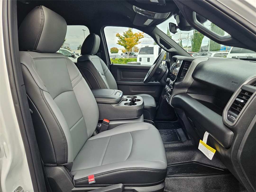 2026 Ram 5500Hd Tradesman - Image 35