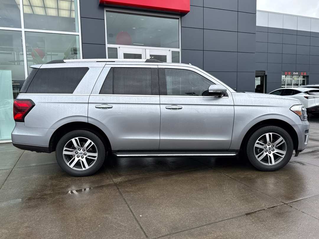 2023 Ford Expedition Limited - Image 2