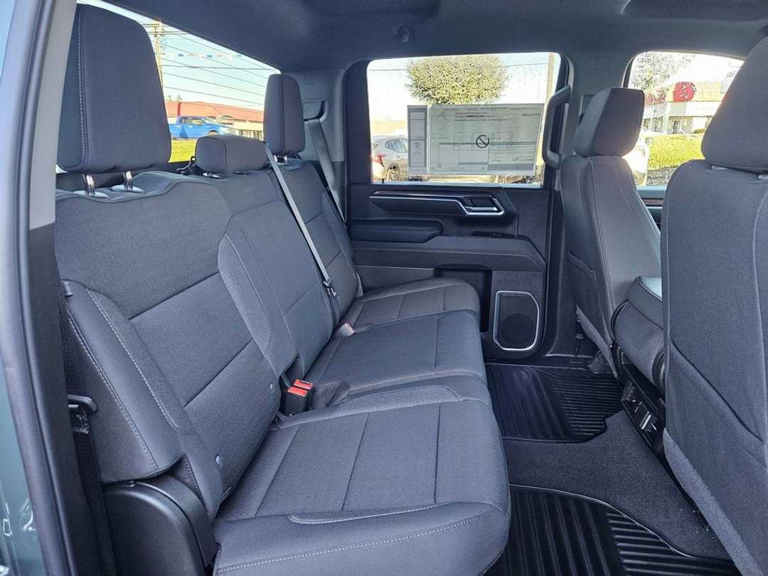 2026 Chevrolet Silverado 3500Hd LT - Image 40