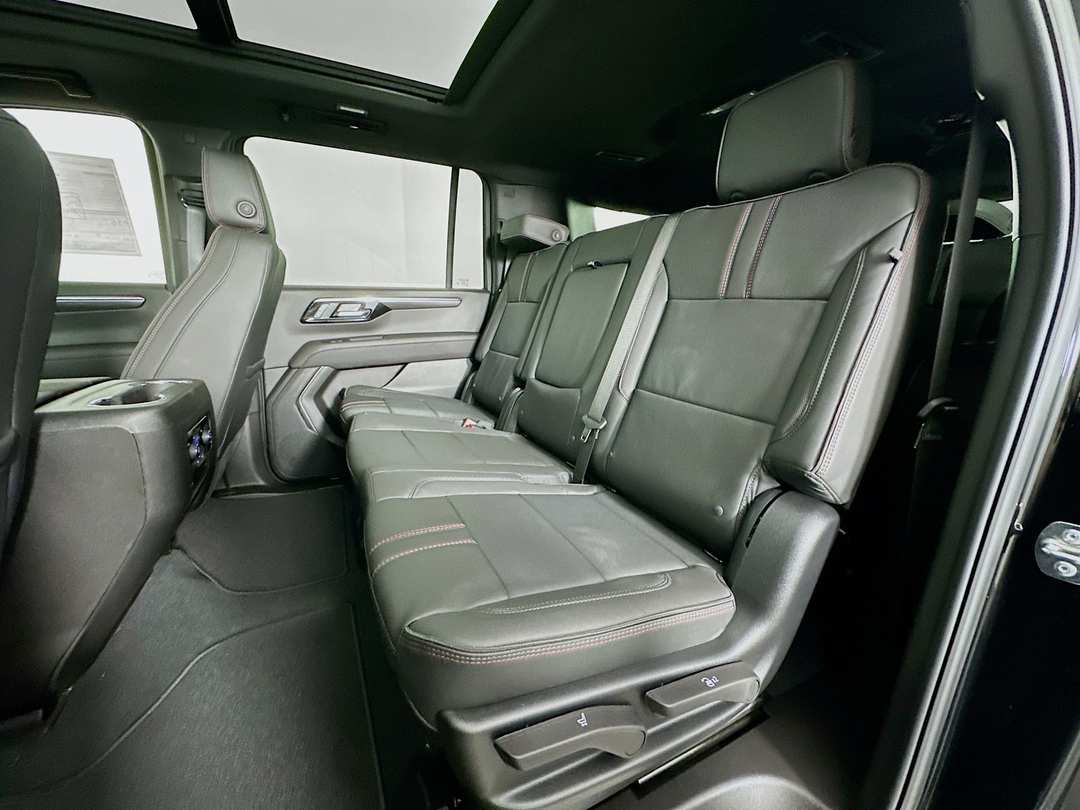 2026 Chevrolet Suburban RST - Image 25