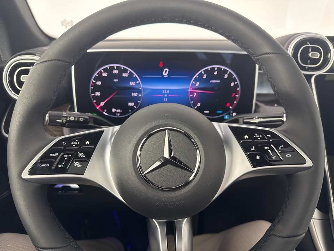 2026 Mercedes-Benz GLC GLC 300 - Image 29