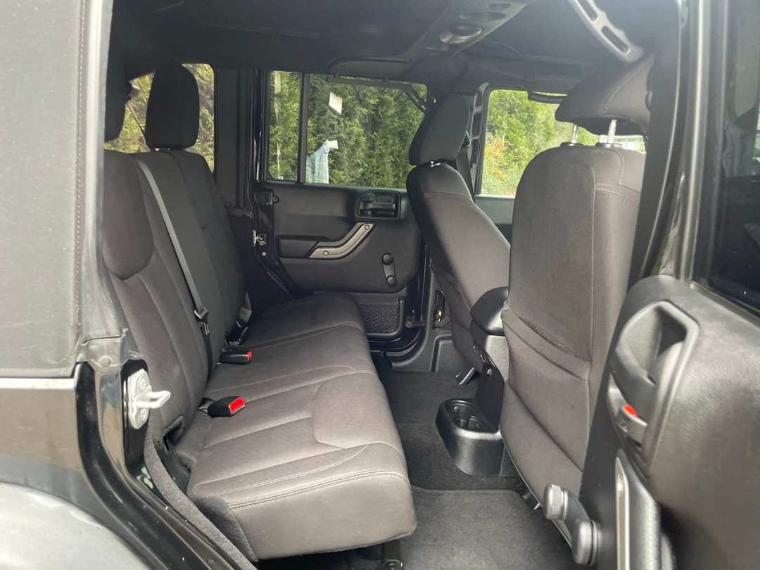 2015 Jeep Wrangler Unlimited Sport - Image 22
