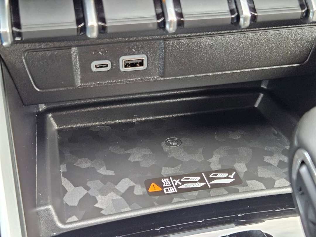 2026 Chevrolet Colorado Z71 - Image 26